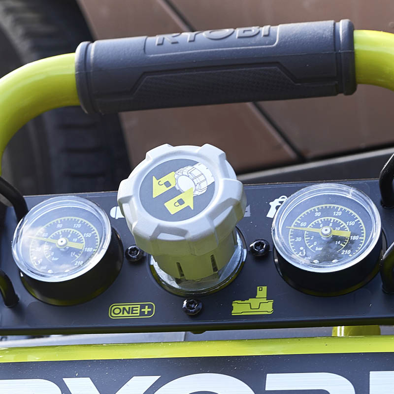 Batterikompressor för enkla uppgifter