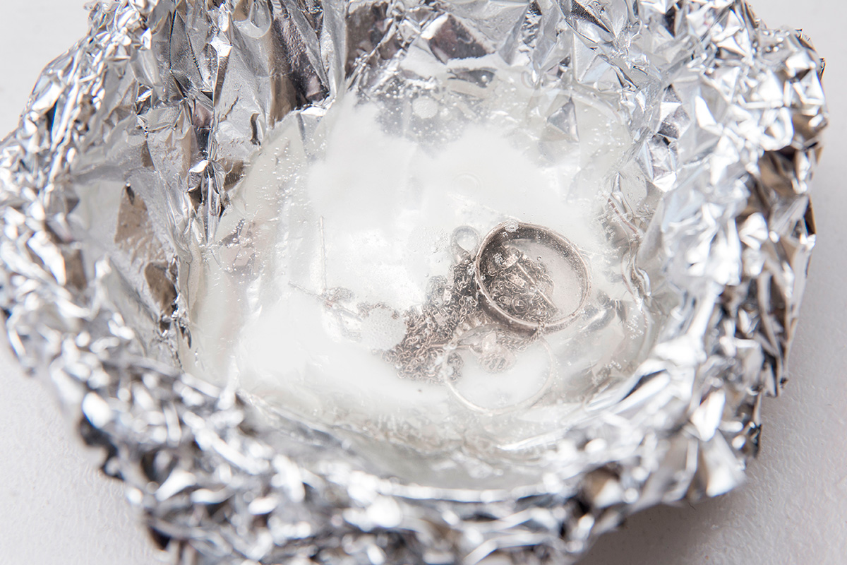 Korujen puhdistus folio