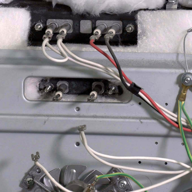 Skift ringvarmelegeme ovn: Sæt det nye ringvarmelegeme på plads