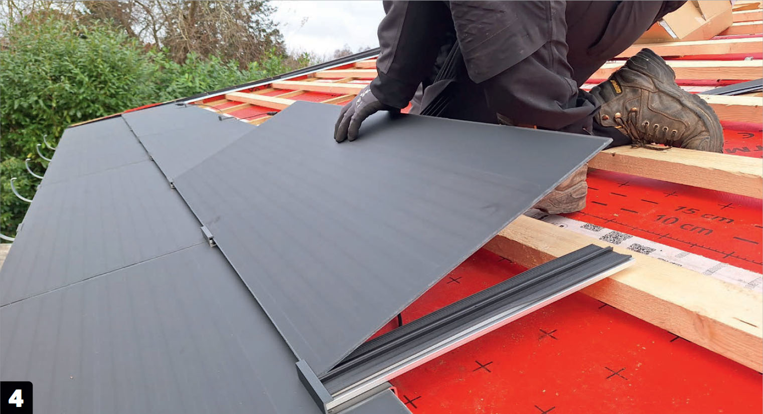 Integrerade solceller: Takplattor och beslag ska ända ner