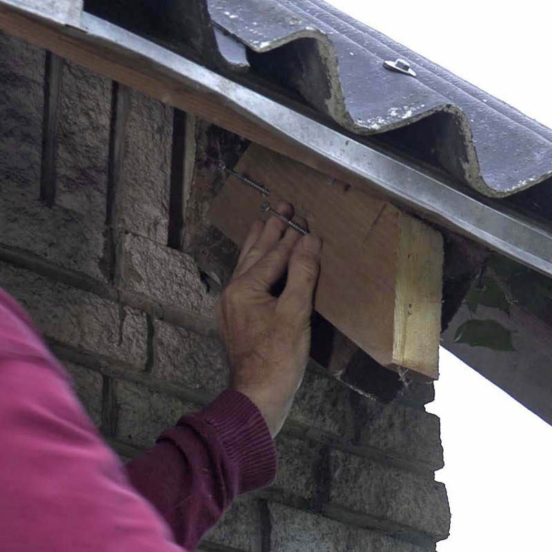 Råddent sternbræt: Forstærk spærene