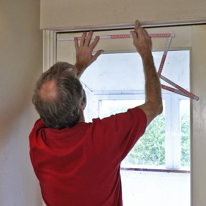 Tuuletusritilä oveen: Mittaa tuuletusritilän paikka