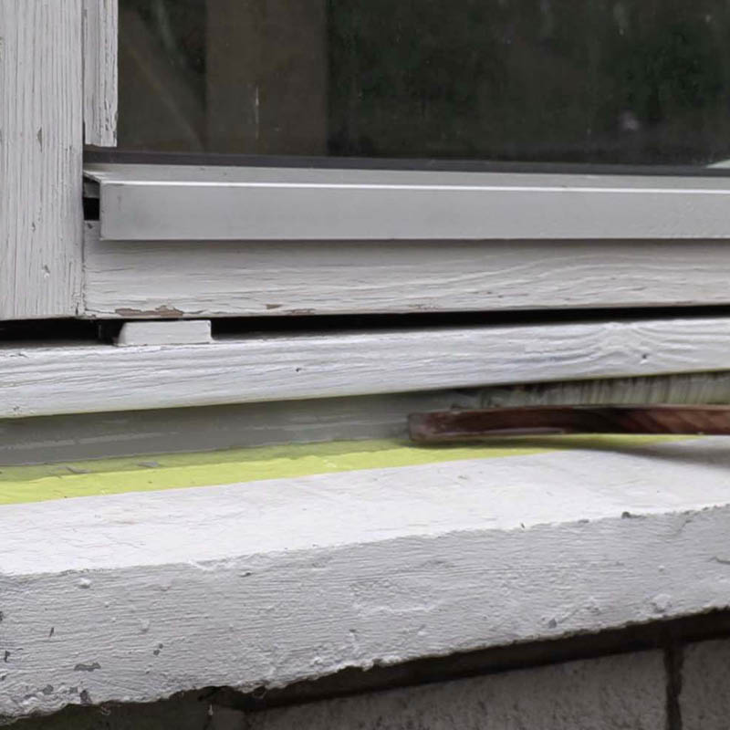 Vinduets bundfuge er ødelagt: Tryk og træk fugen pæn