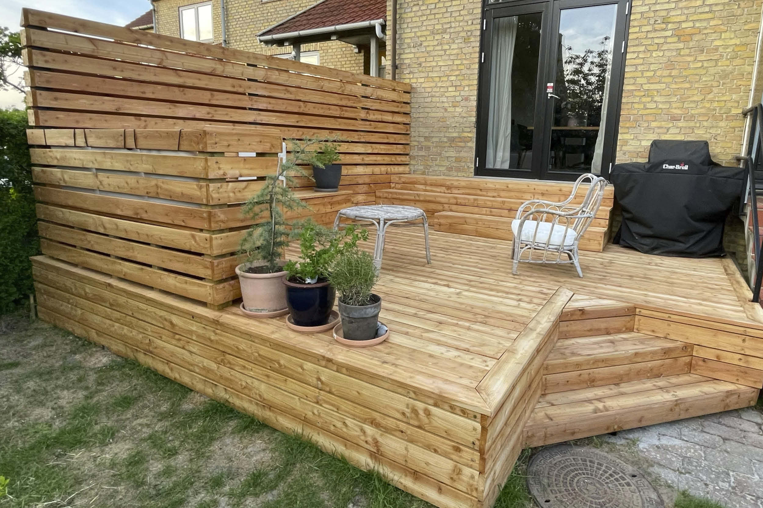 Lekker terrasse i lerk