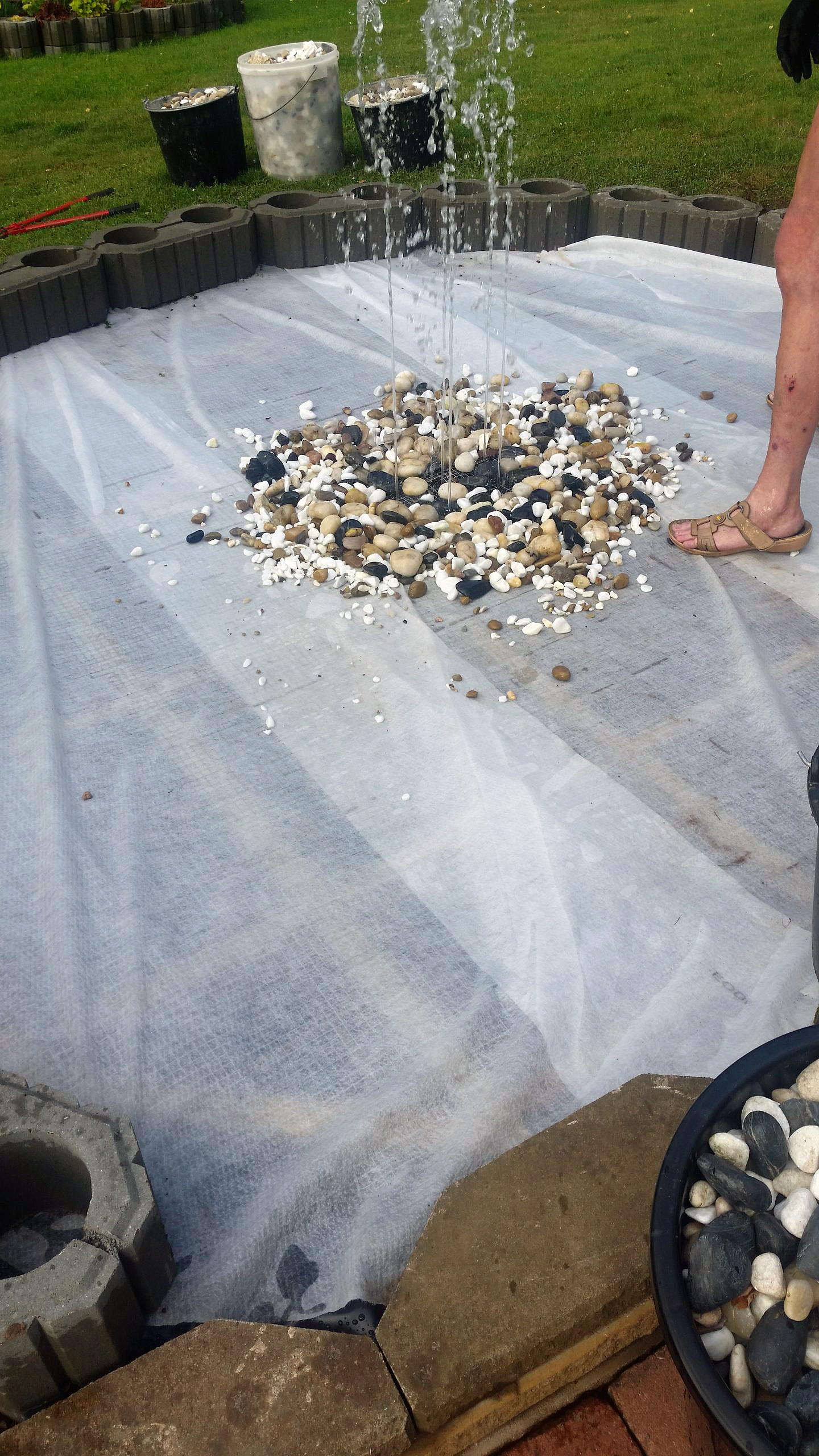 Springvand i stenbed