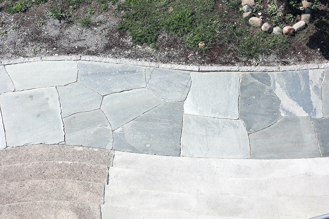 Havesti af skiffersten