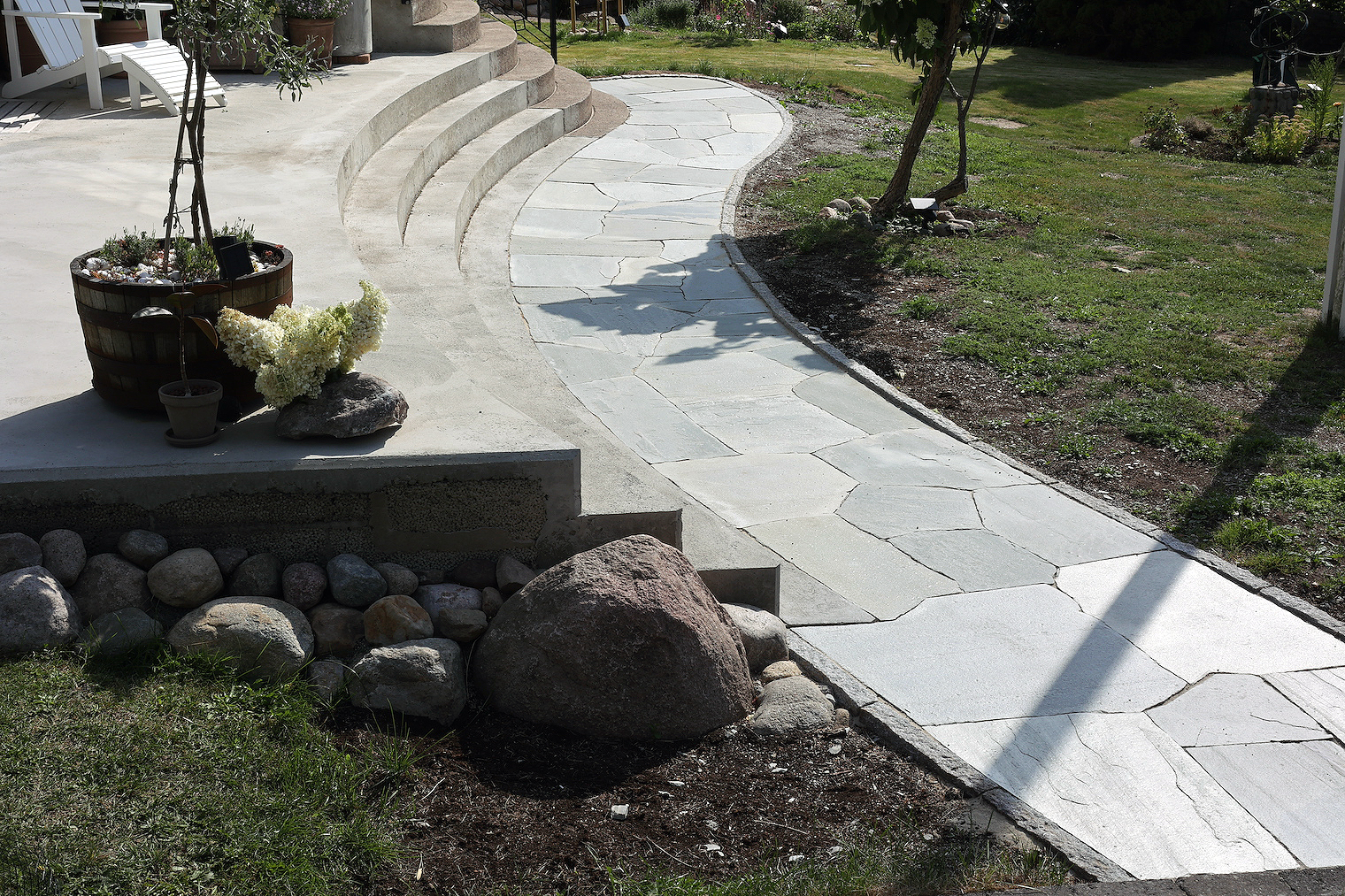 Havesti af skiffersten