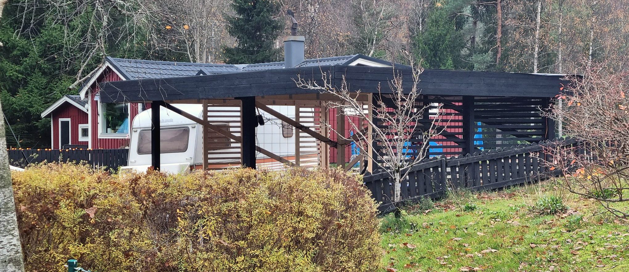 Dobbelt carport med lister