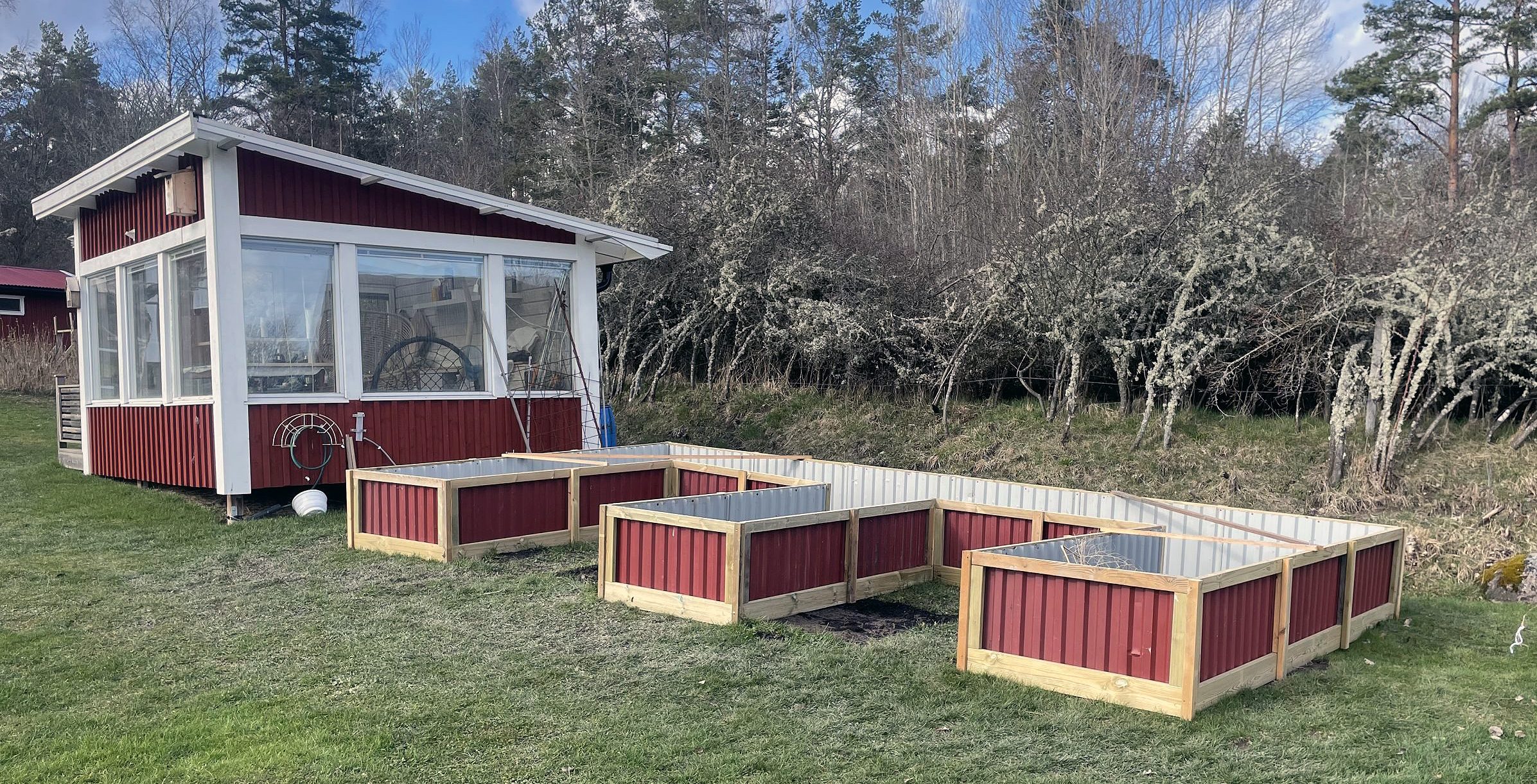 Højbede af metal-trapezplader