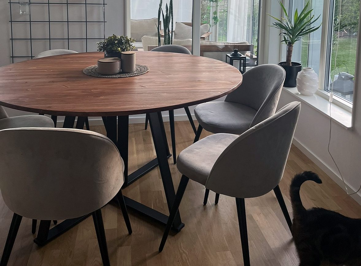 Enkelt og billigt spisebord