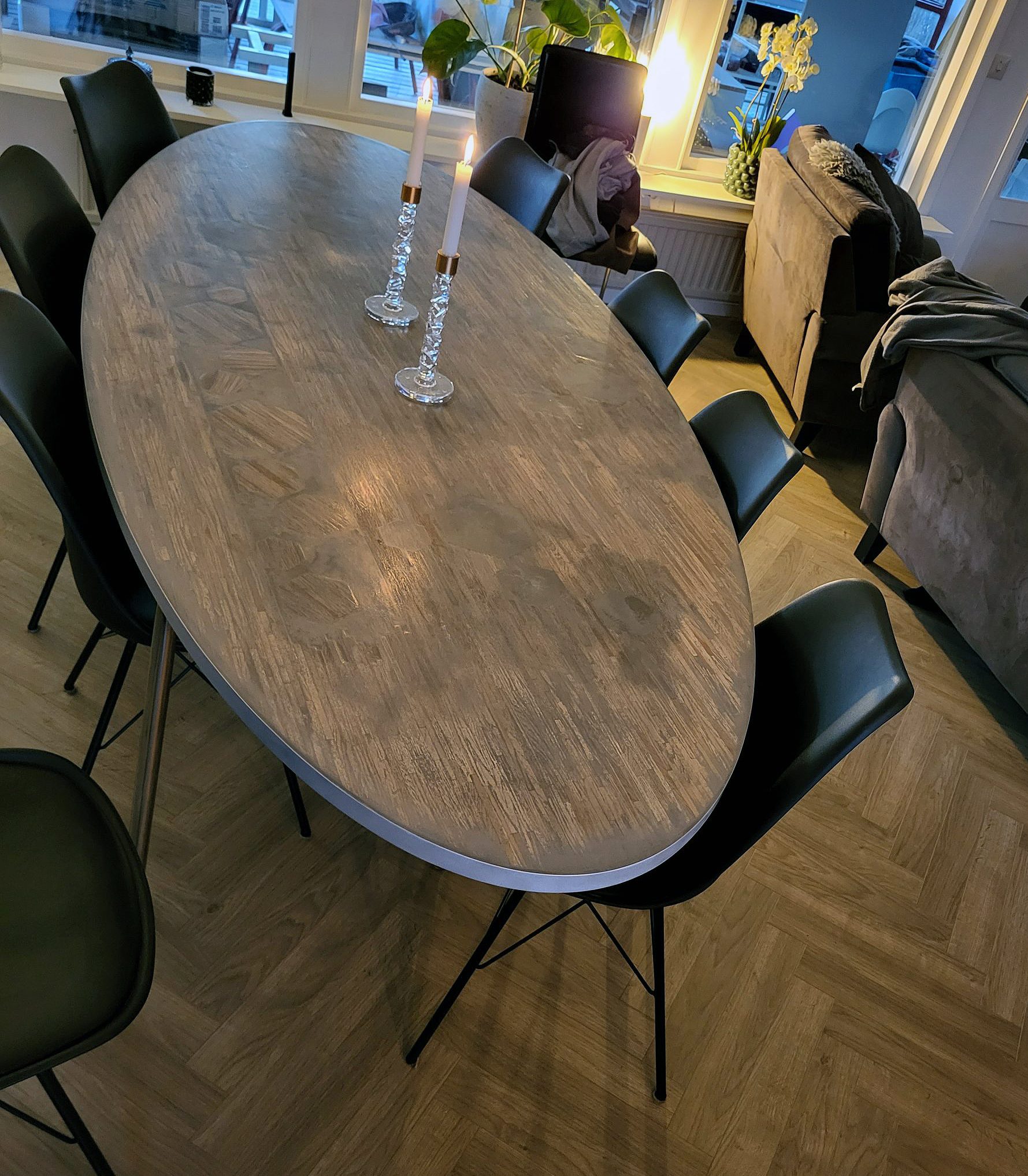 Flot renovering af bordplade med trærester