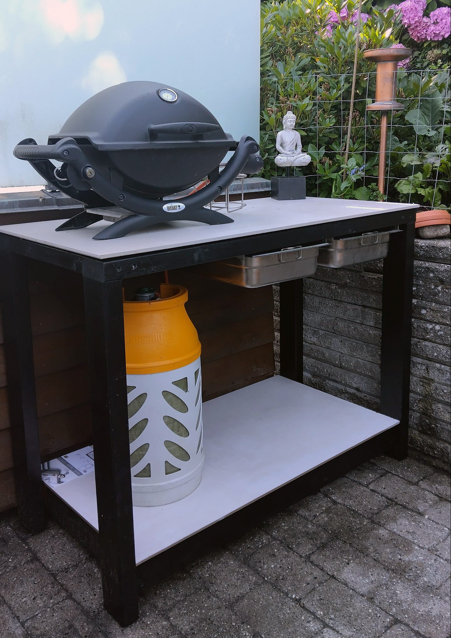 Grillbord af genbrugsmaterialer