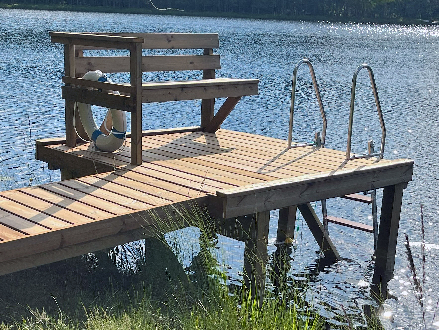 Gangbro over sumpet område