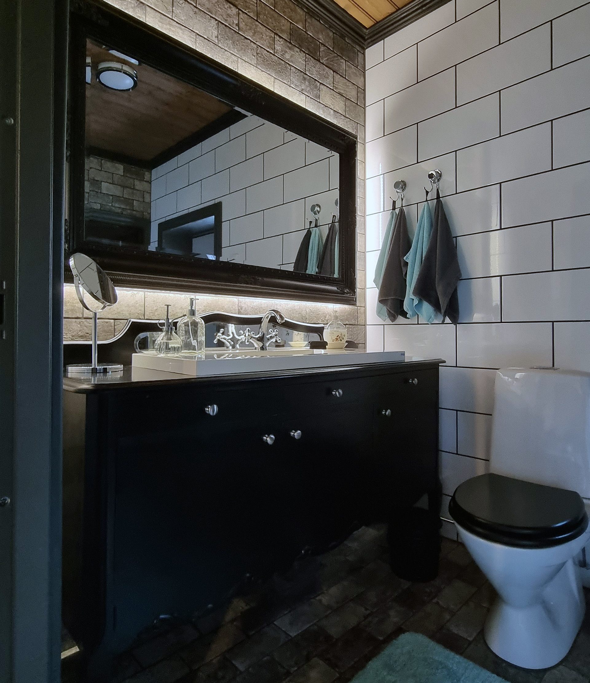 Gammel kommode bliver til bad-møbel