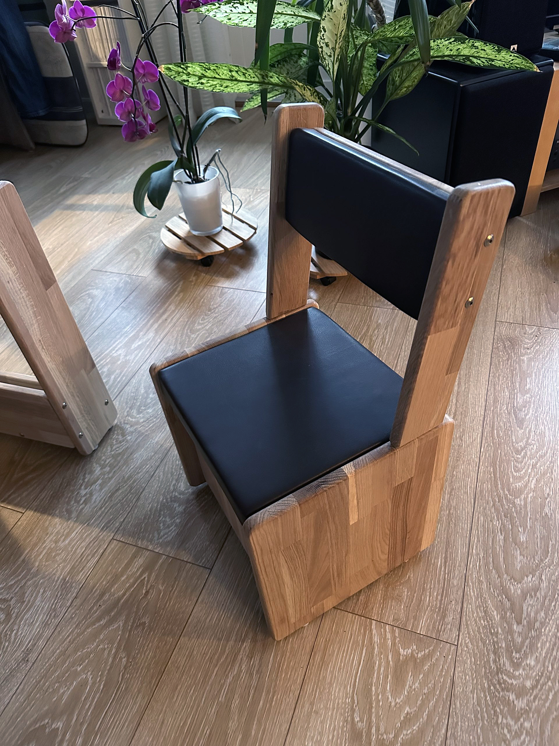 Børnebord med 4 forskellige bordplader