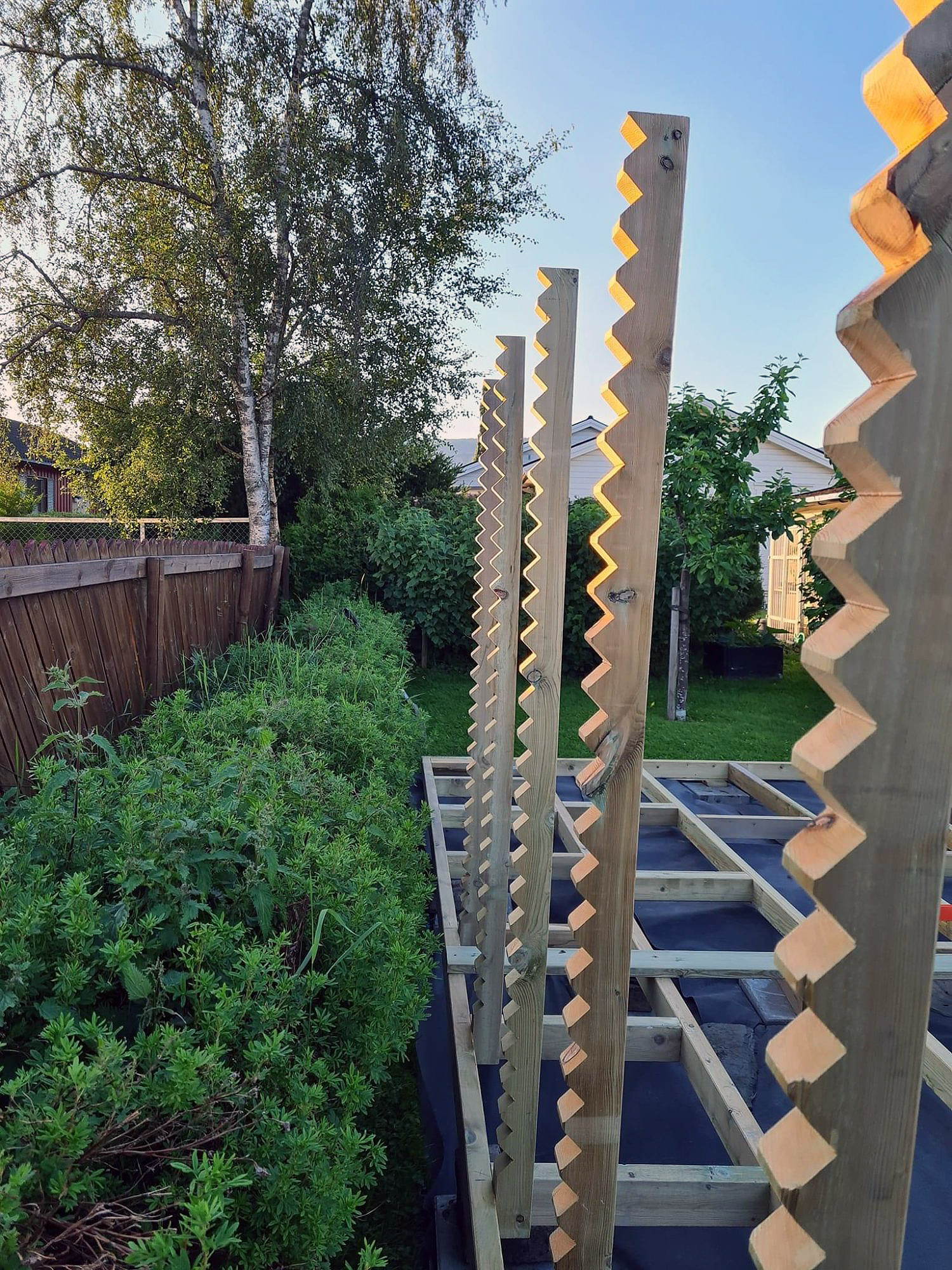 Uderum med drivhus, overdækning og højbede