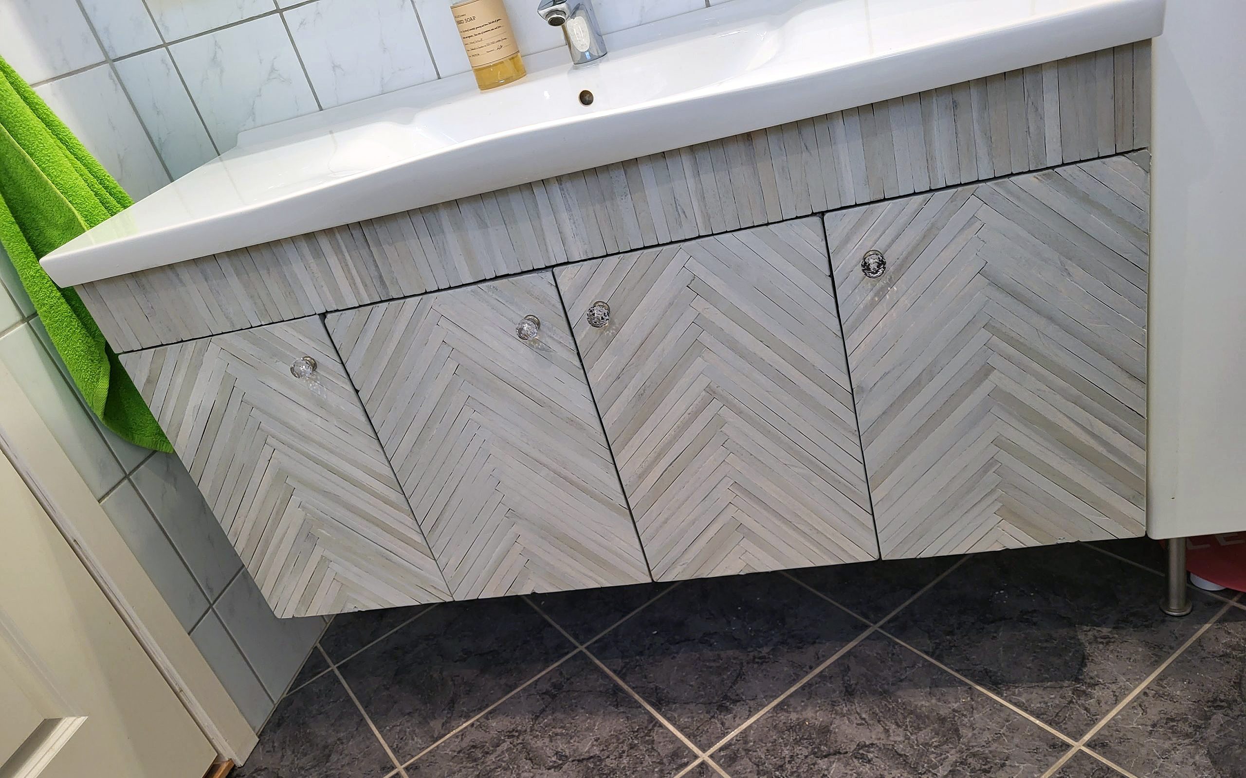 Skabslåger med sildebensmønster