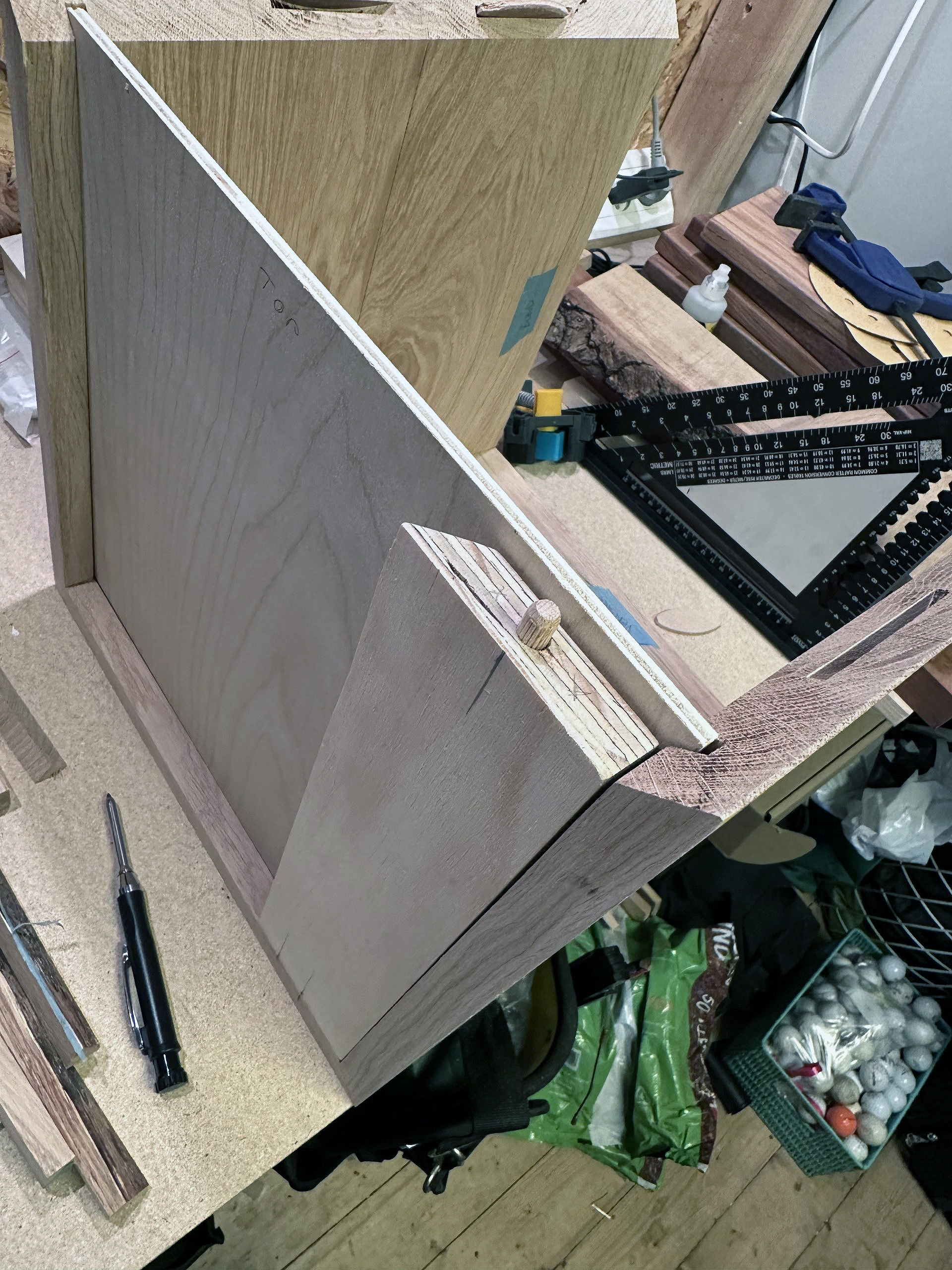 Snedkerens overlegne natbord