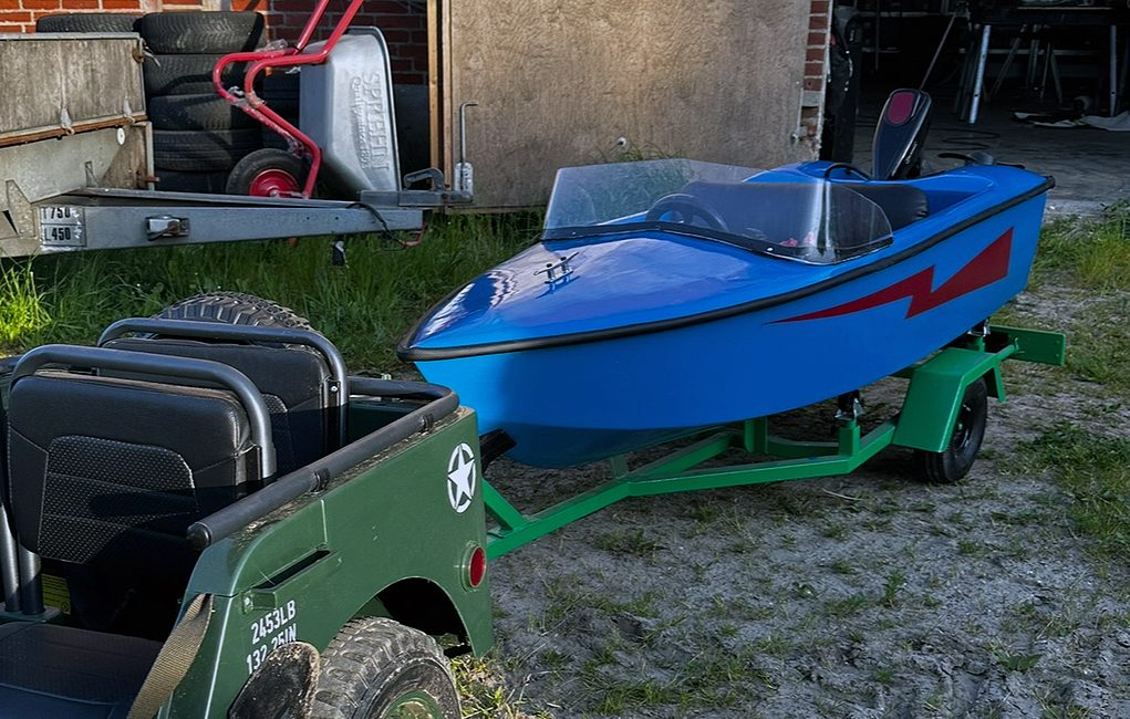 Supersej glasfiberbåd til knægten