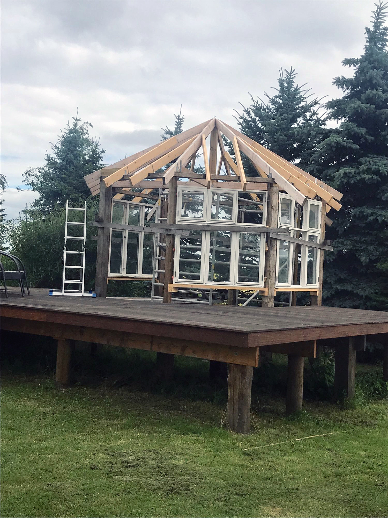 Udsigts-pavillon på pæle