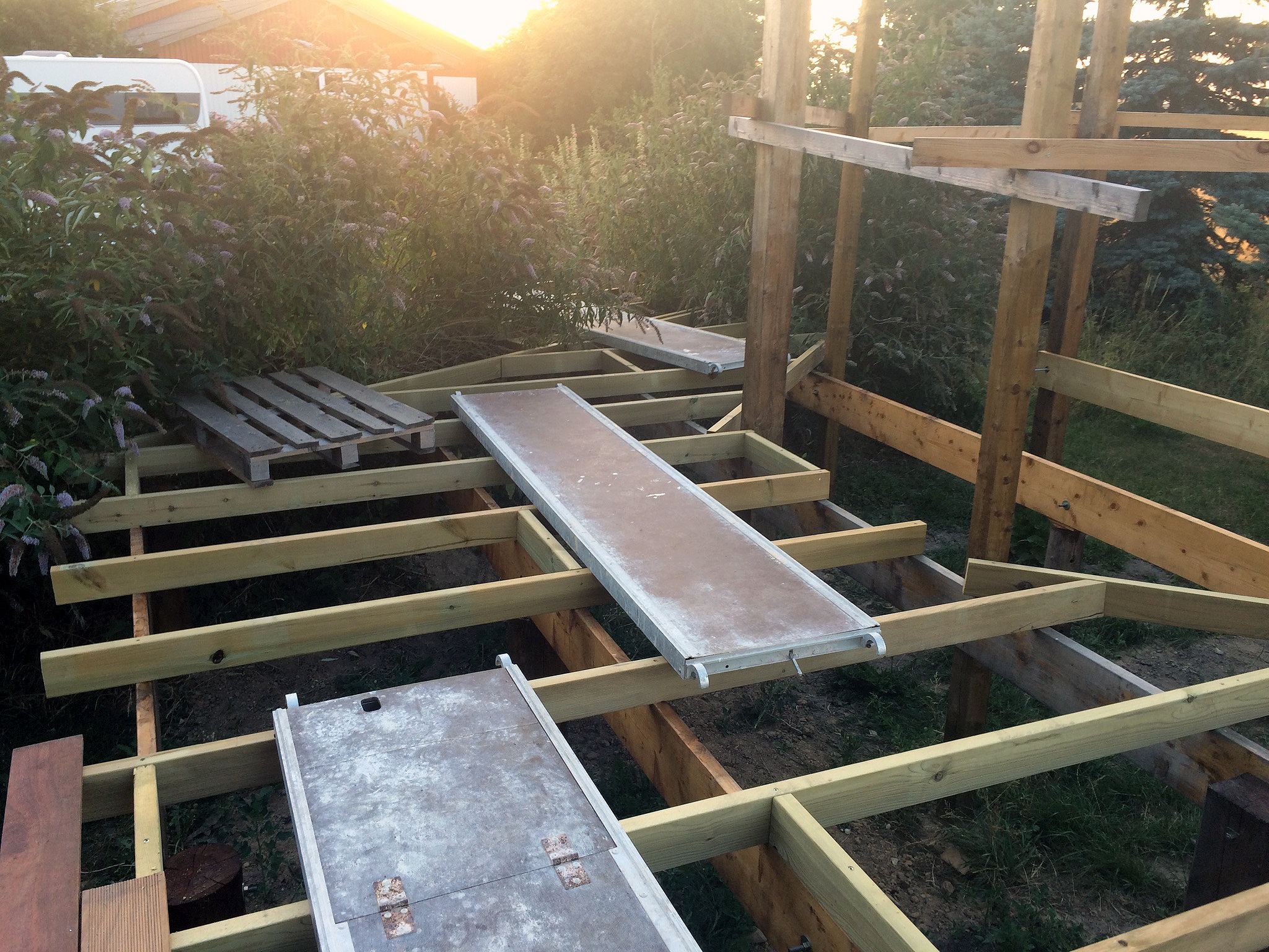 Udsigts-pavillon på pæle