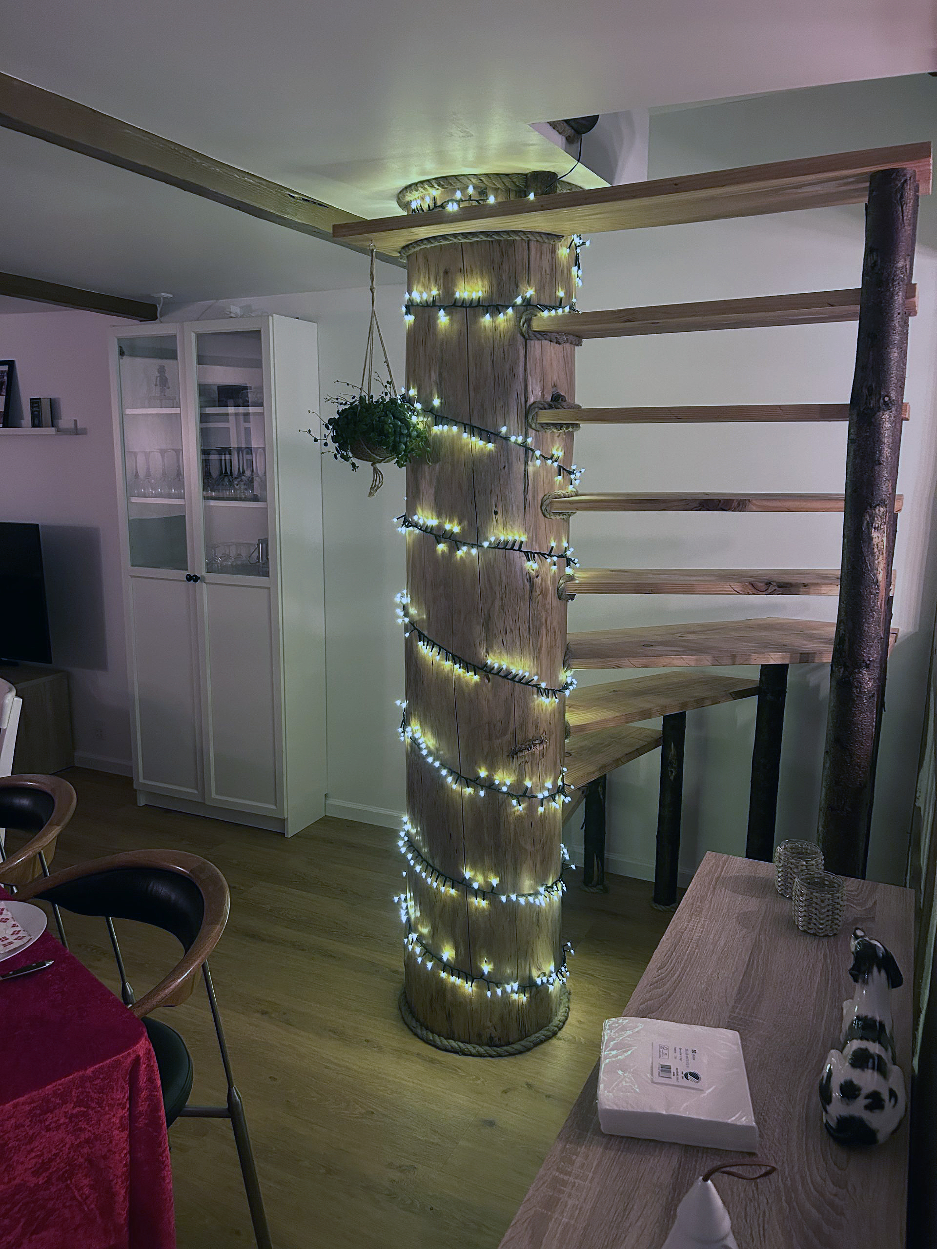 Trappe af træstamme