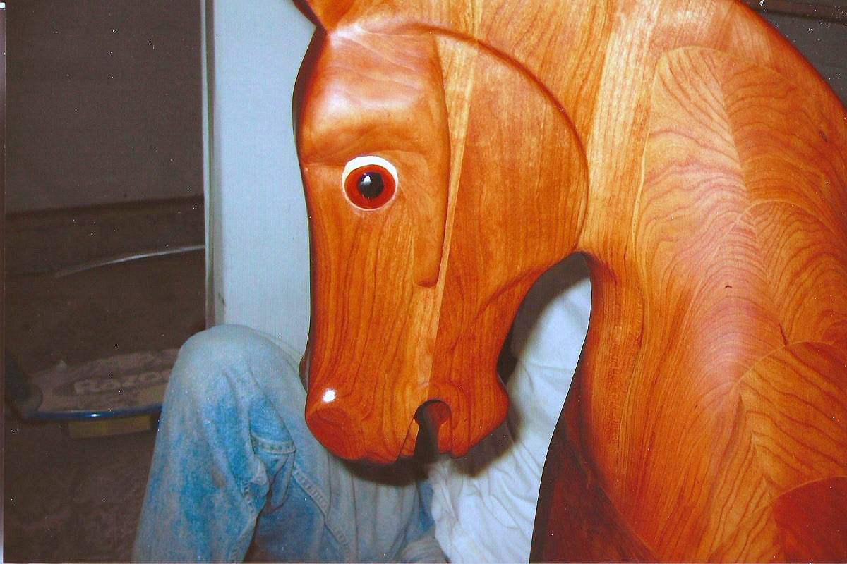 Gyngehest af kirsebærtræ