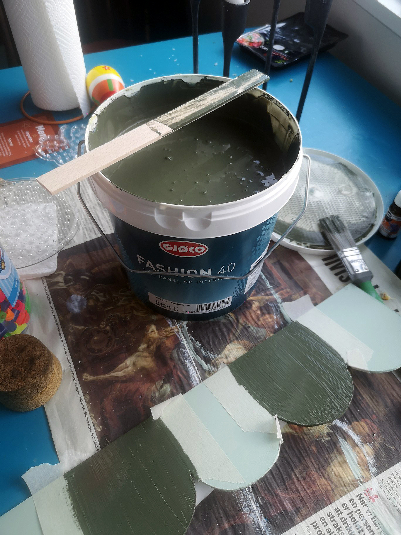 Børneseng af genbrugsmaterialer