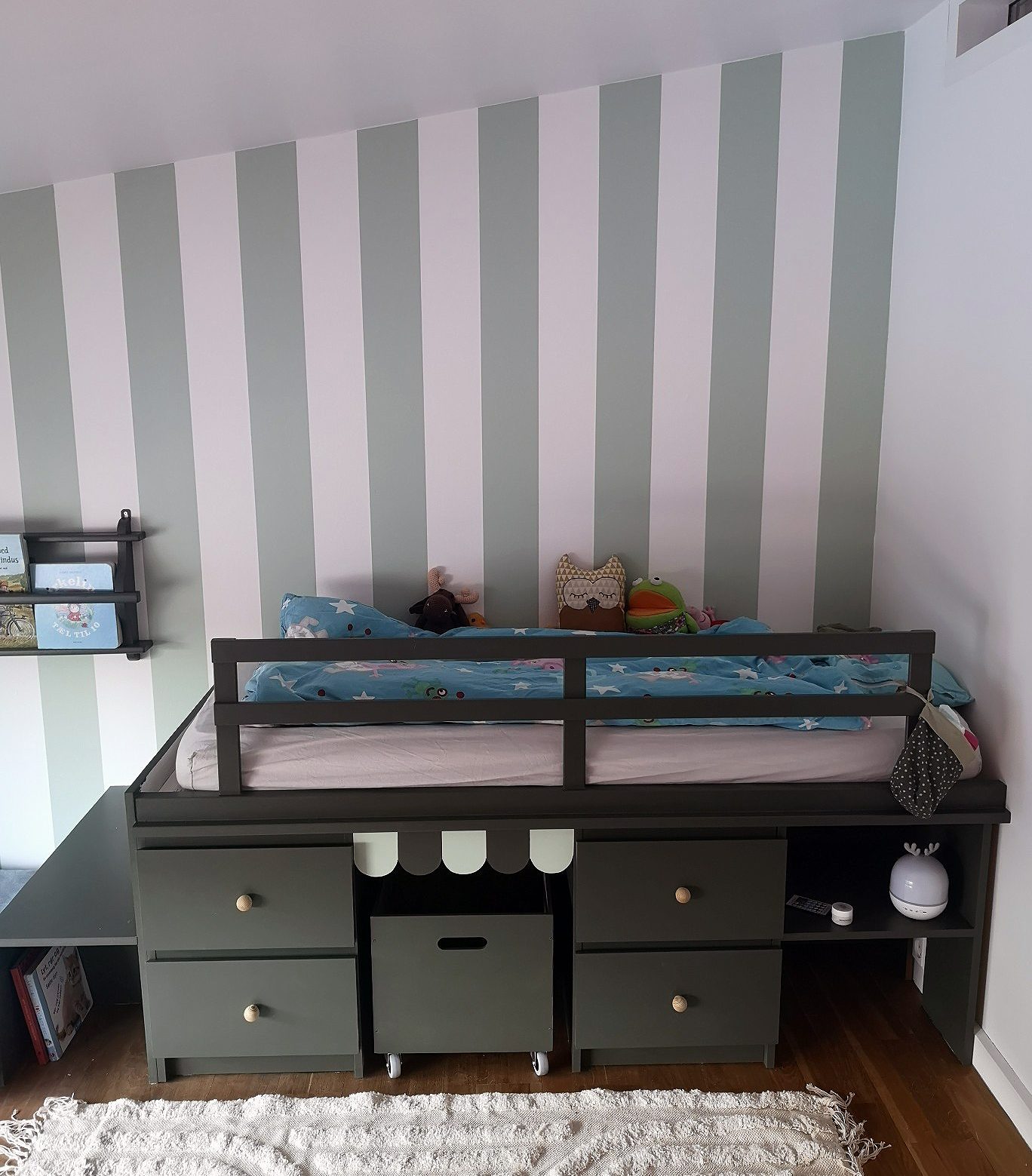 Børneseng af genbrugsmaterialer