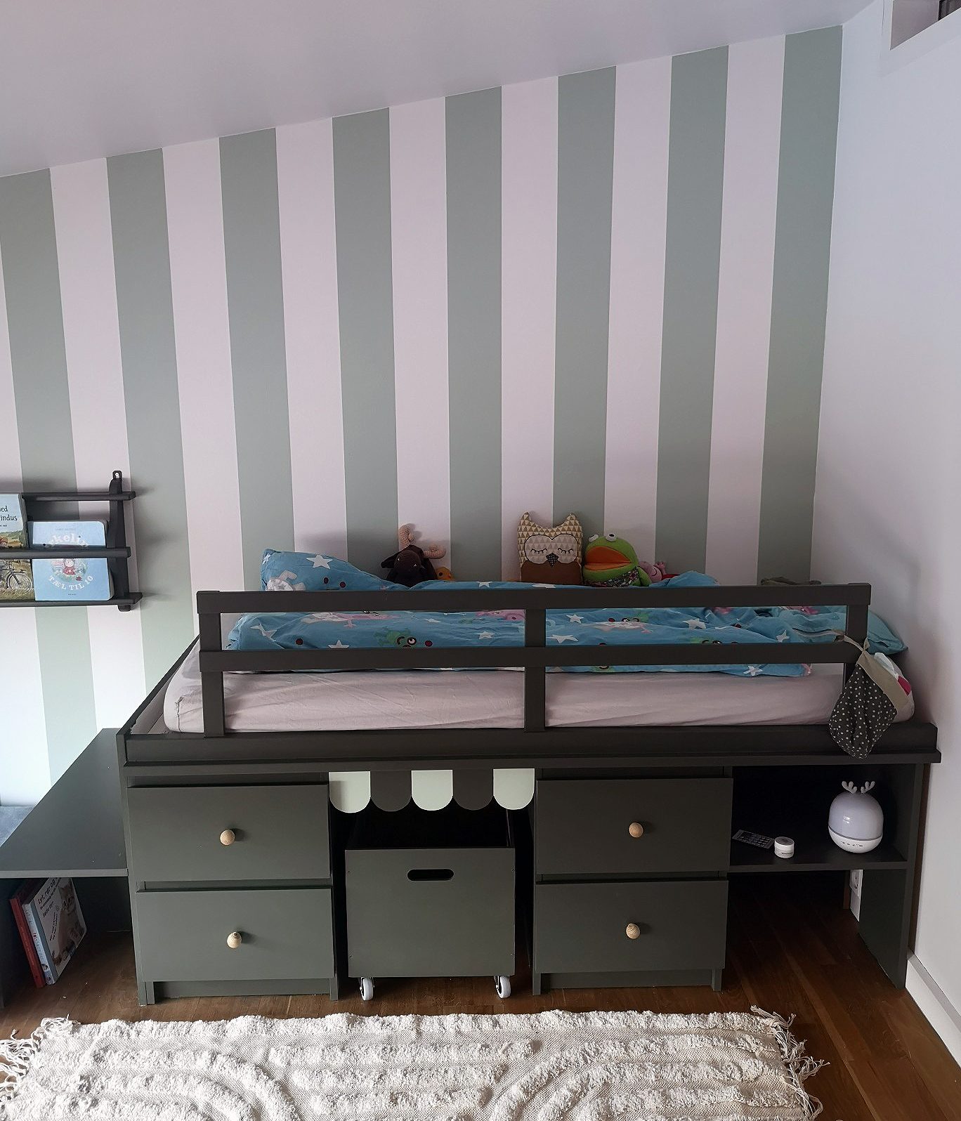 Børneseng af genbrugsmaterialer