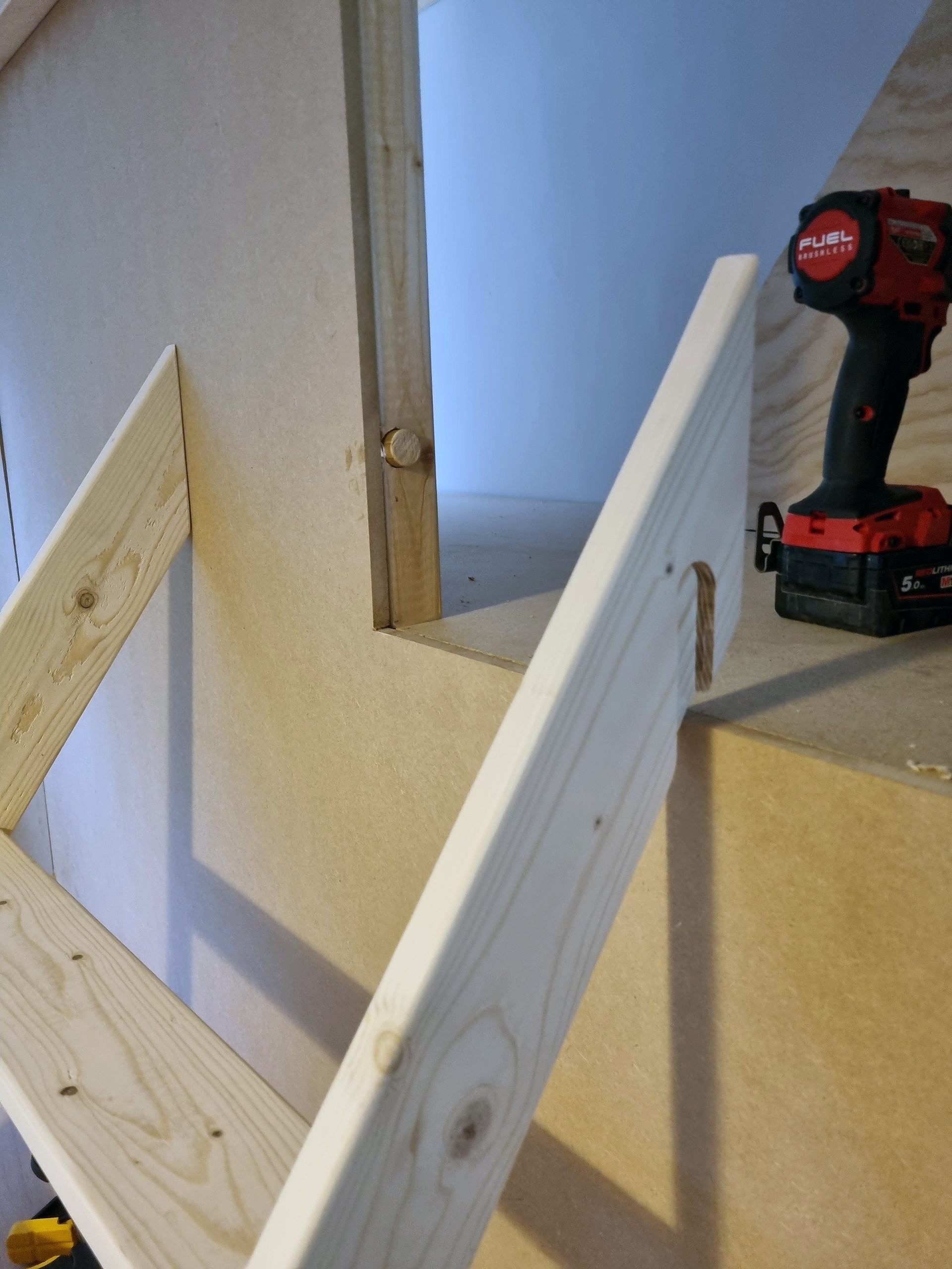 Fantasifuld seng til ungerne