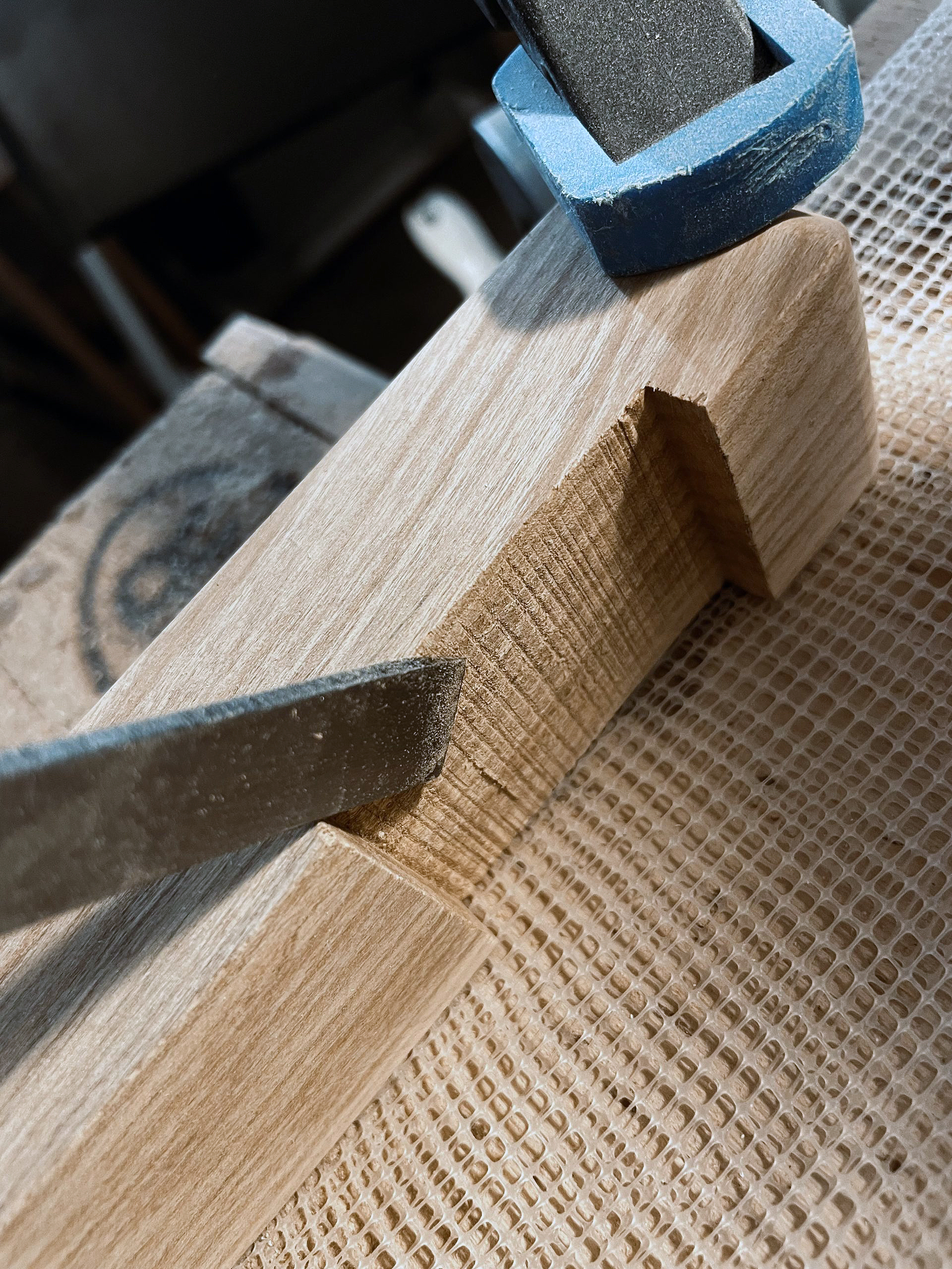 Sød modelflyver af bøg og eg