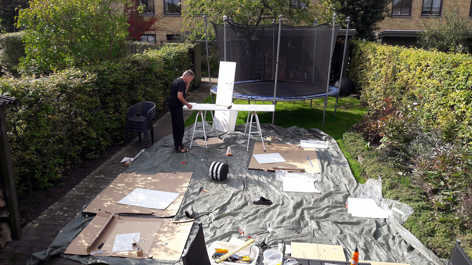 Tilpasset skabe til et hvirvar af rør