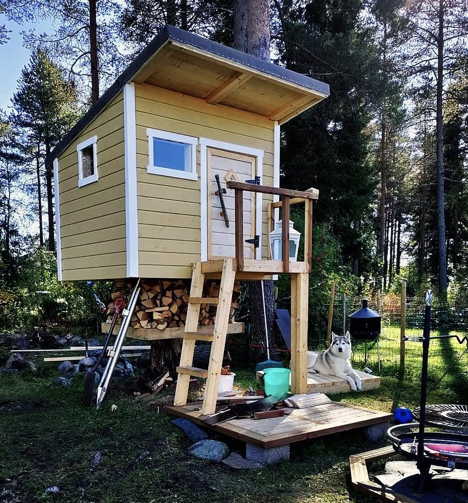 Vi fældede et træ og byggede et hus