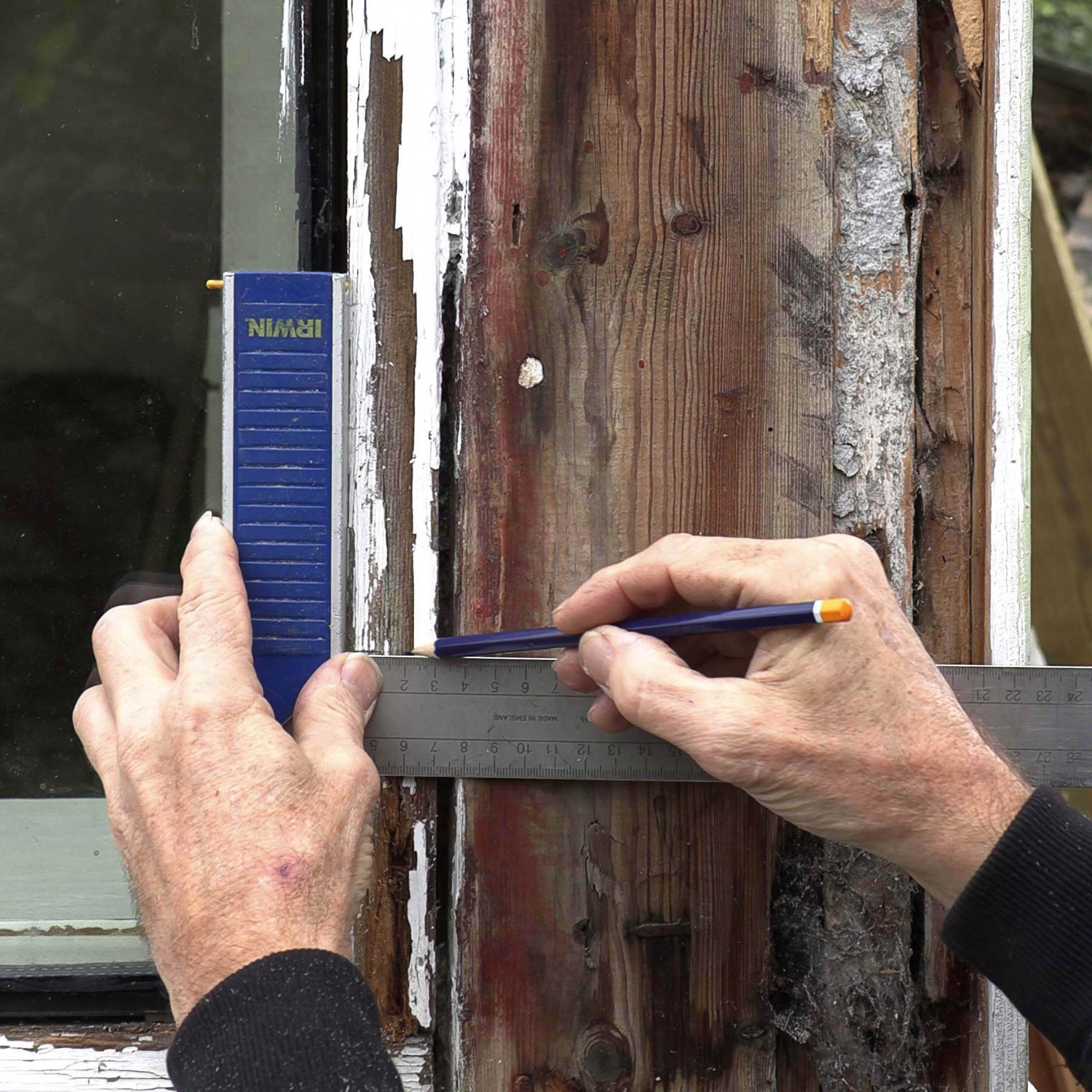 Ikkunan karmi puu: Tee merkinnät huolellisesti