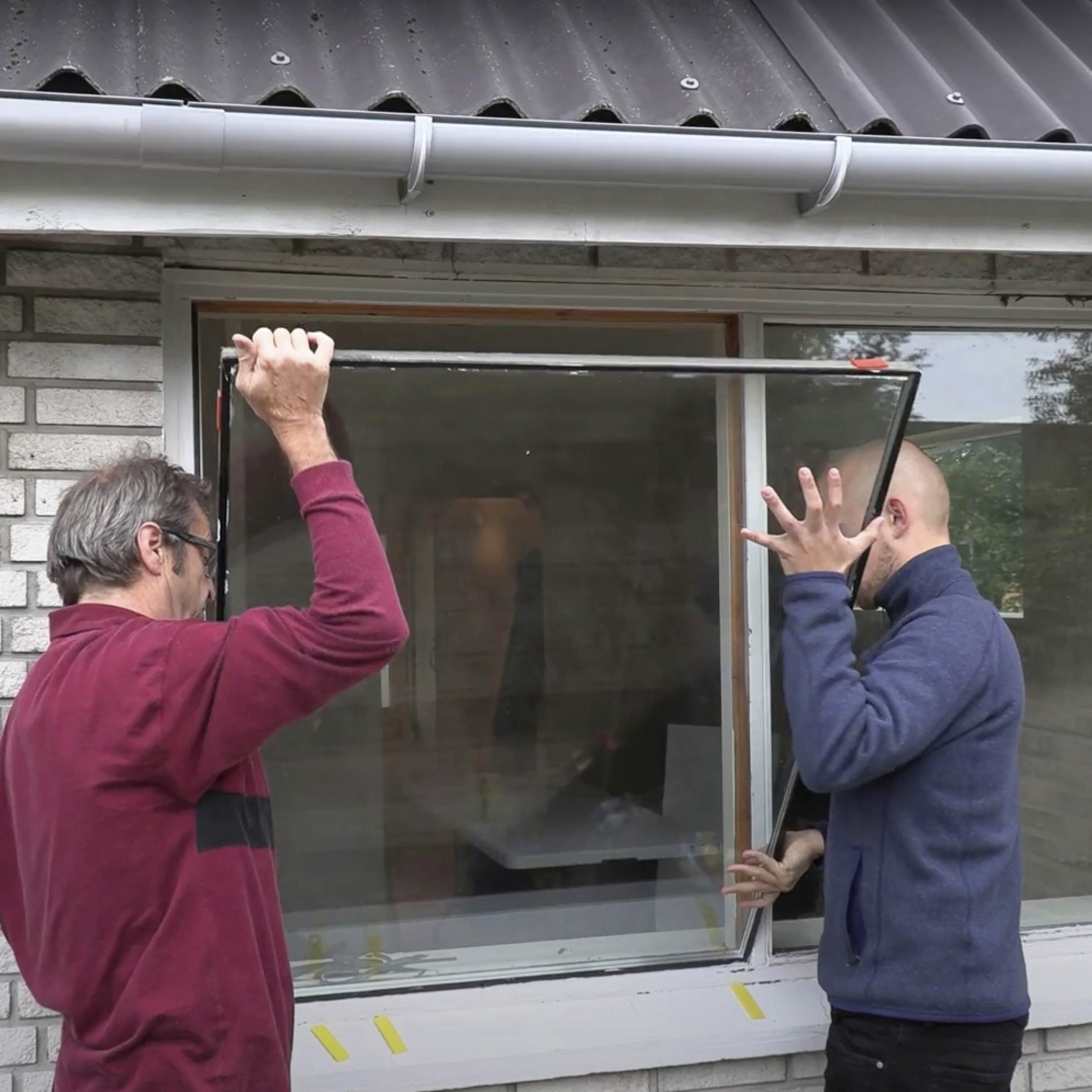 Särkynyt ikkuna: Nosta lasi pois