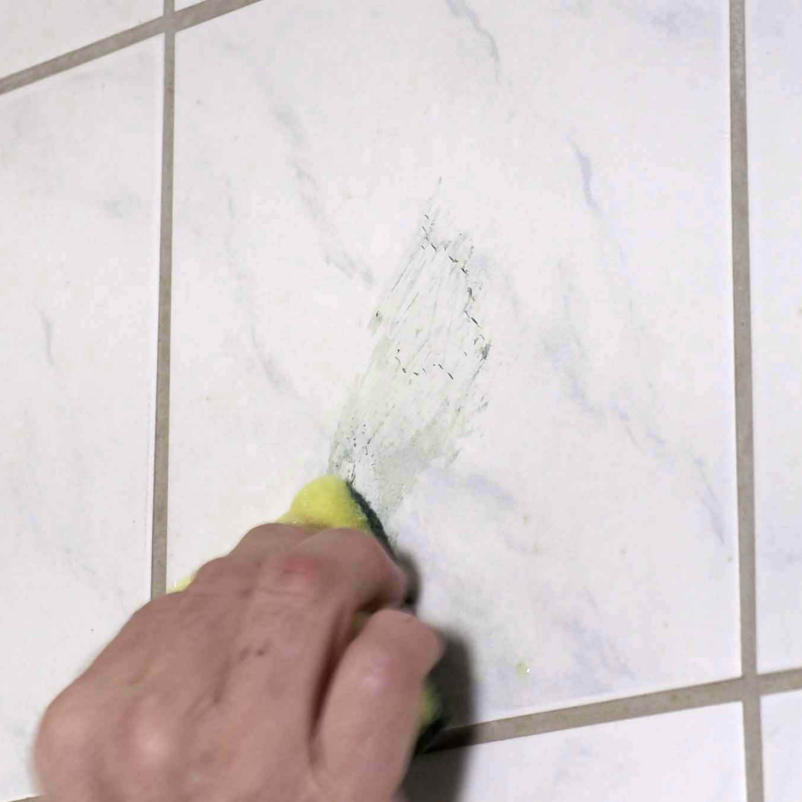 Lim på fliser: Fjern de sidste limrester