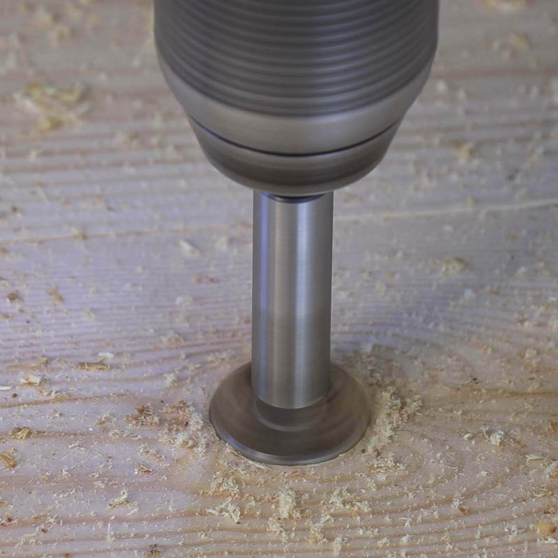 Knasthul i gulvet: Bor evt. det sidste uden skabelon