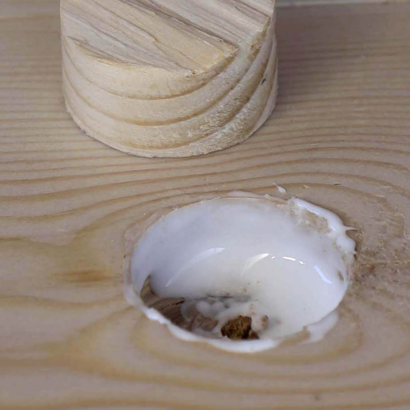 Knasthul i gulvet: Kom trælim i hullet