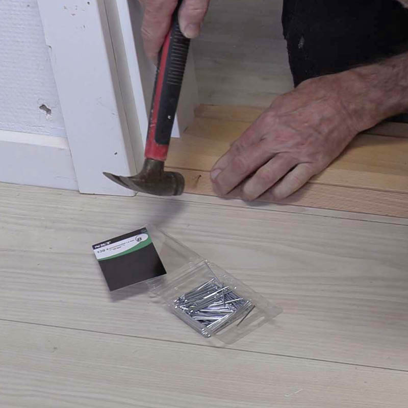 Nariseva kynnys: Naulaa kynnyslista takaisin