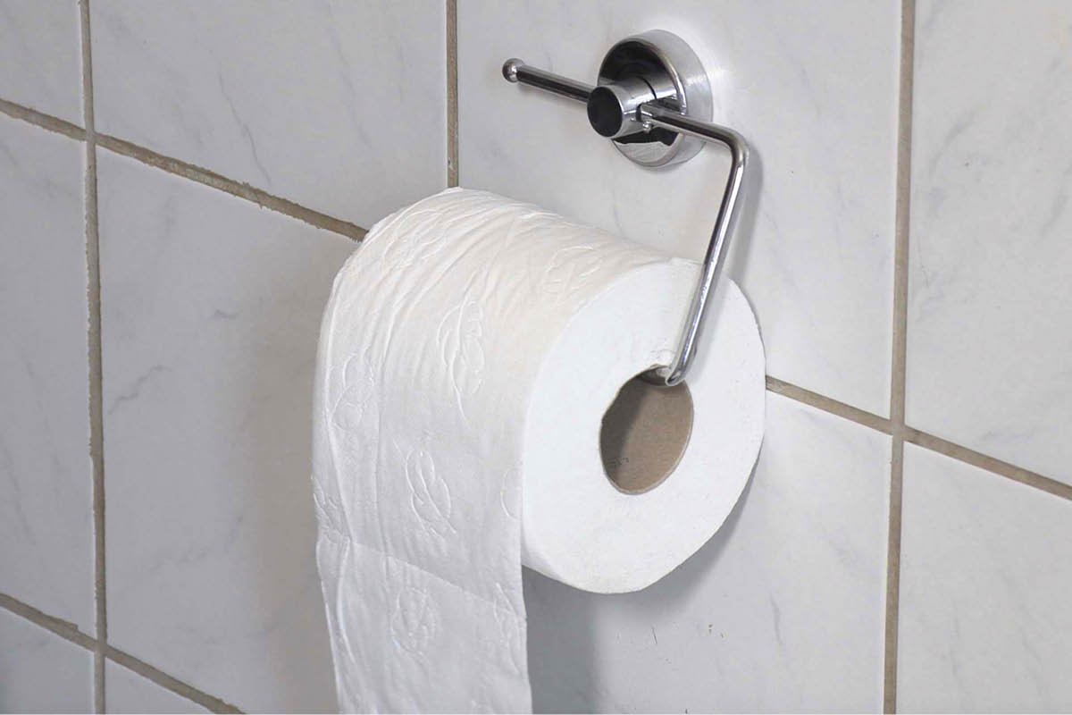Ødelagt toiletrulleholder