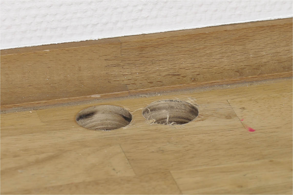 Laga hål i laminat bänkskiva