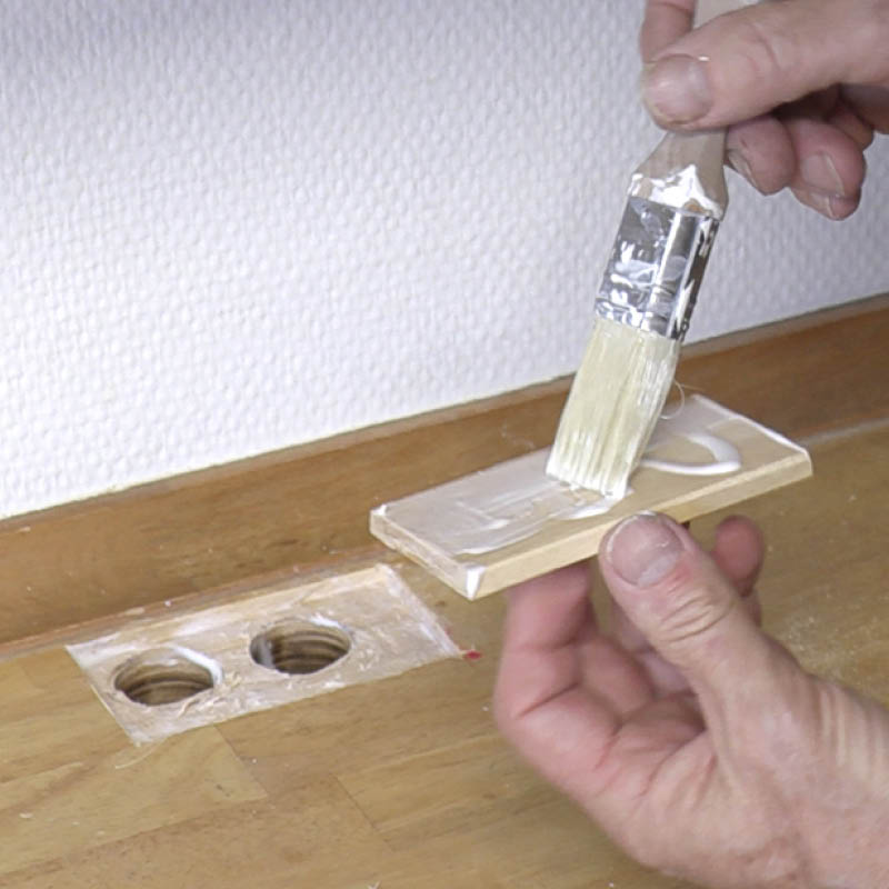 Rør i rør kjøkkenbenk: Legg trelim på lappen