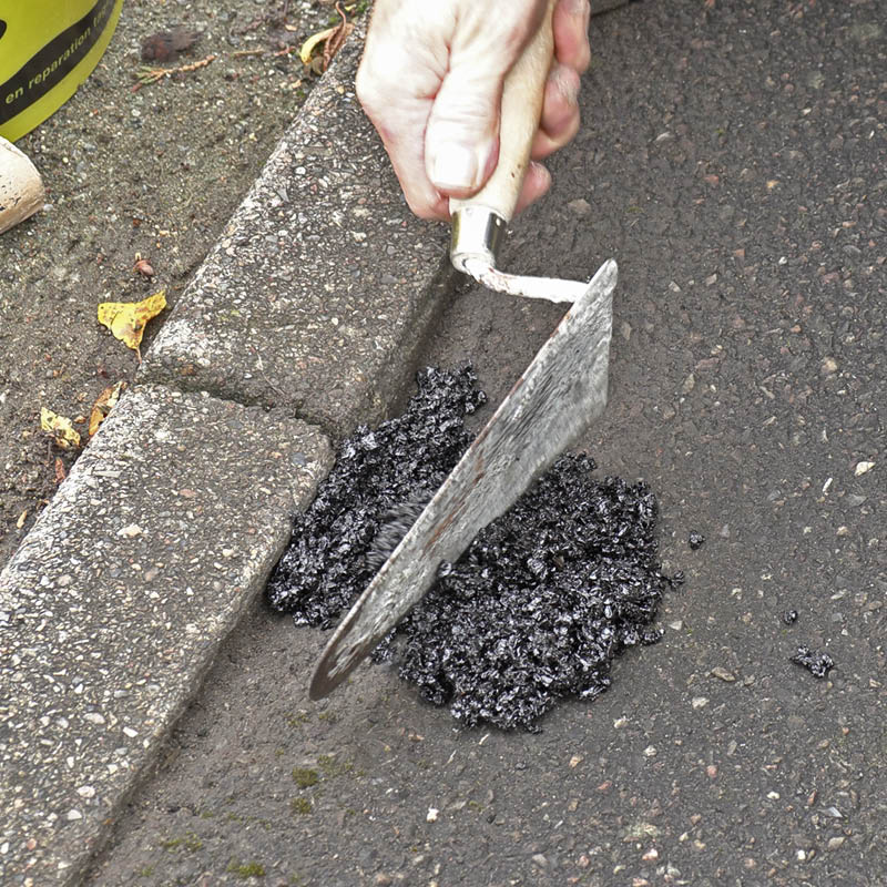 Asfaltrampe gør det selv: Tag den kolde asfalt direkte fra bøtten