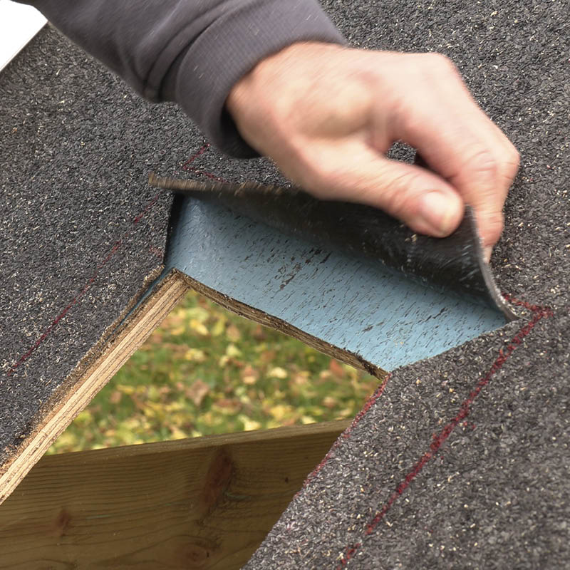 Hul i tagpaptag - efter skorsten