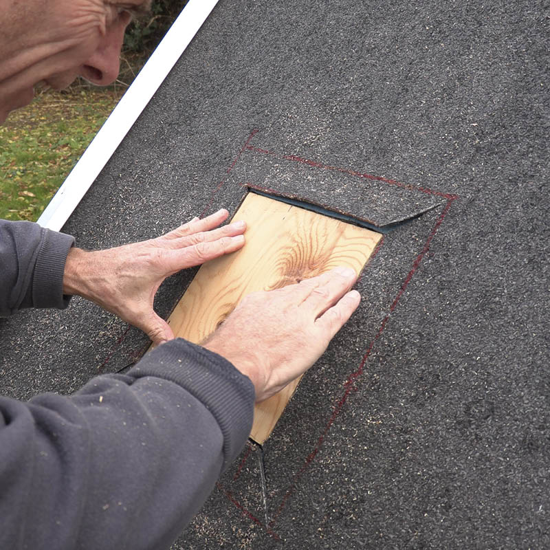 Hul i tagpaptag - efter skorsten