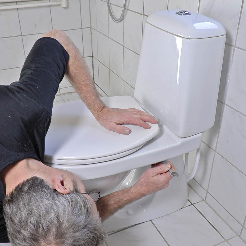 Toiletbrættet er løst