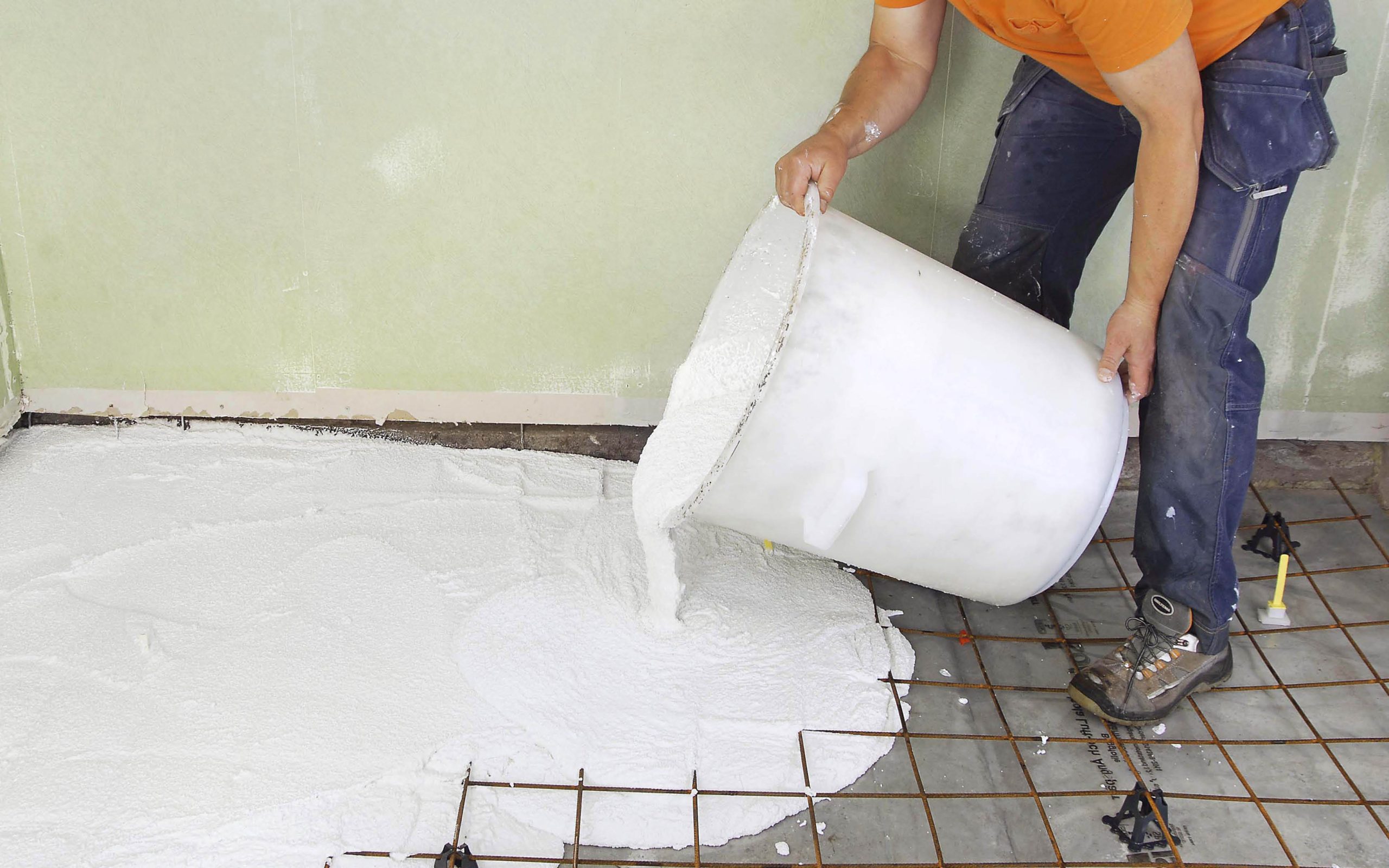 Lämmin lattia pieneen tilaan