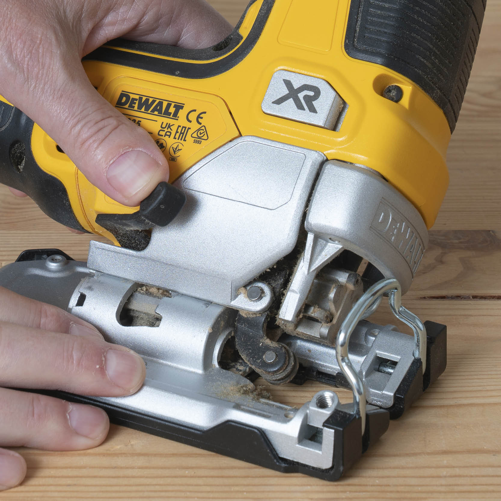 Stikksager testvinner: DeWalt DCS335