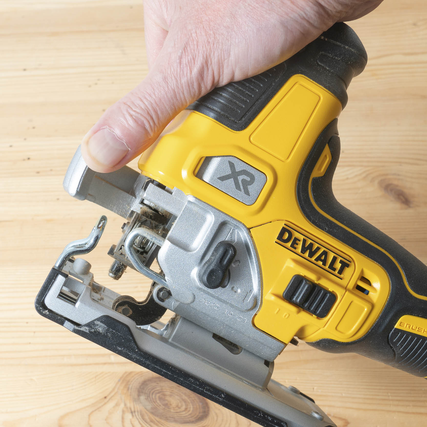 Stikksager testvinner: DeWalt DCS335